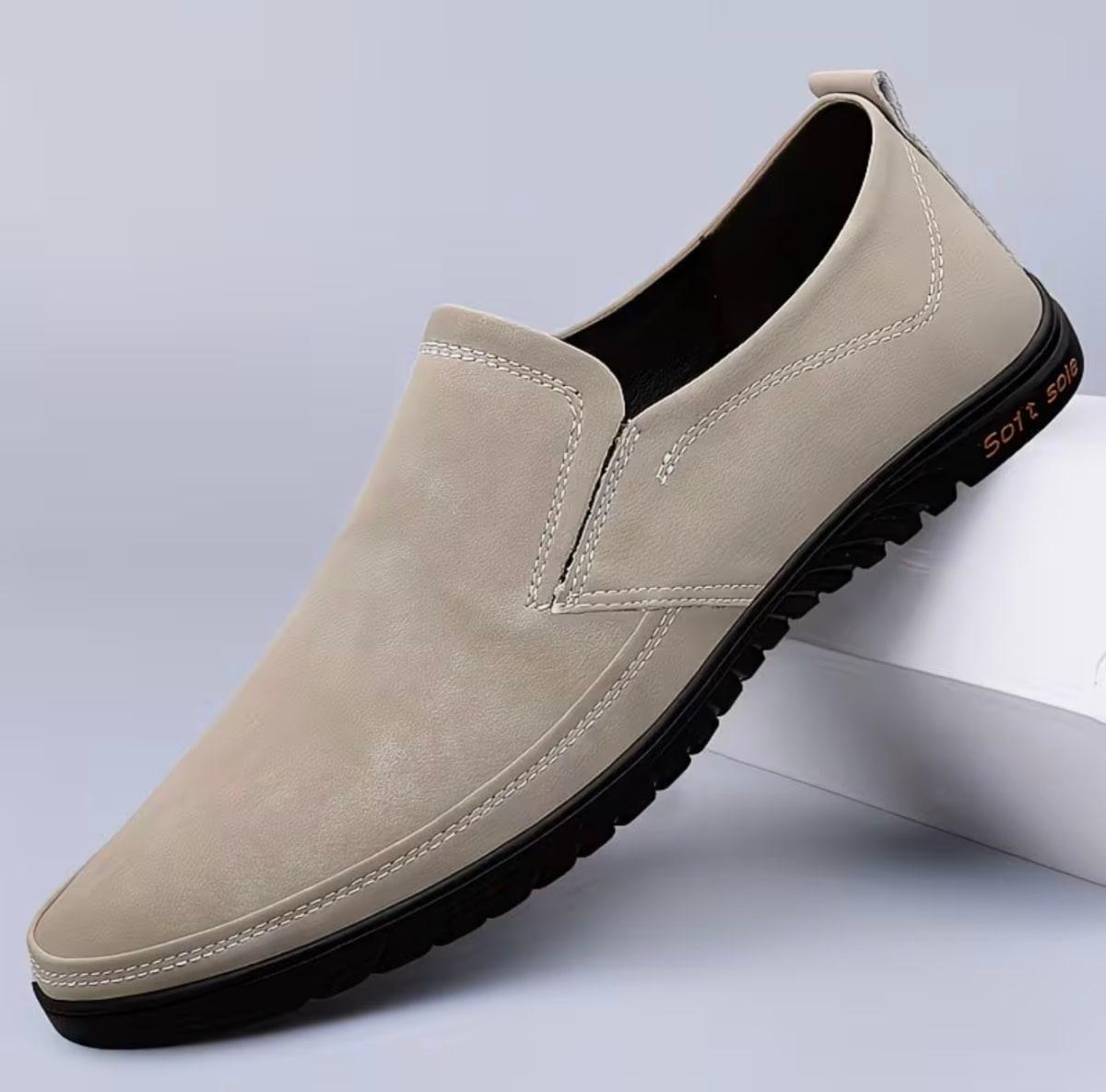 Nouveaux mocassins décontractés — photo 1