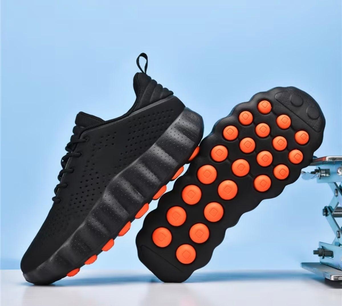 Chaussures de sport à technologie de massage par détection de mouvement du pied — photo 1